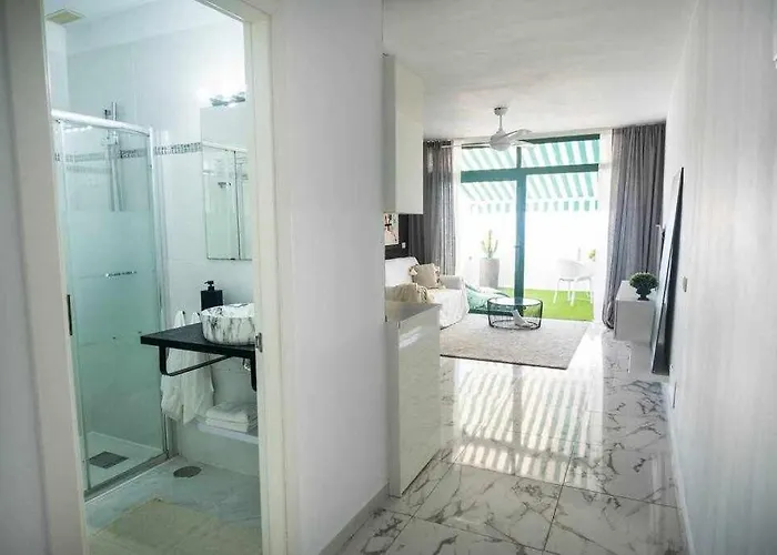 The Black House In Apartmán *