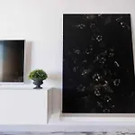 Daire The Black House In *