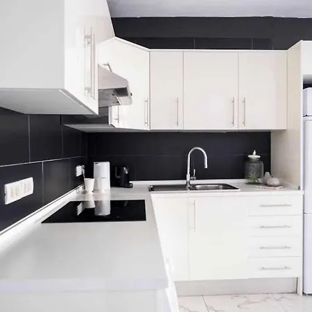 The Black House In Apartament