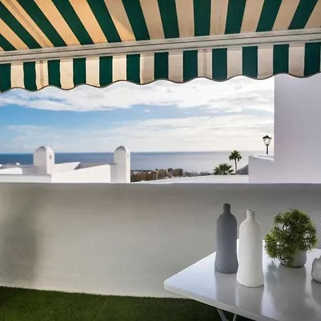 The Black House In Lägenhet Costa Adeje (Tenerife)